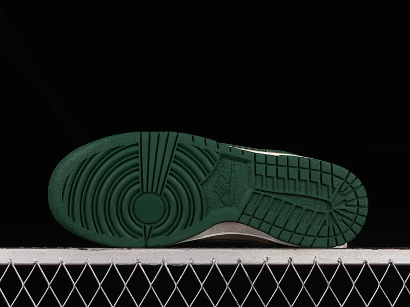 All categories Nk SB Dunk series Nk SB Dunk Low low-top sneakers J version Nk Dunk Low "Tans" retro green SB low-top sports and leisure sneakers FB7160-231
